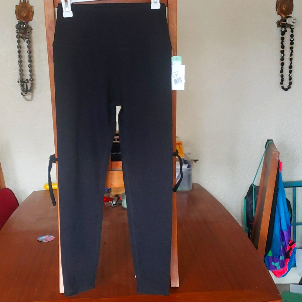 High-waisted yoga pants